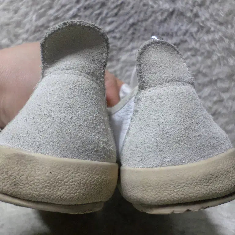 [BUNJANG] Lacoste White Sneakers / 후루룩구제 235 라코스테 운동화 스니커즈 화이트 260505