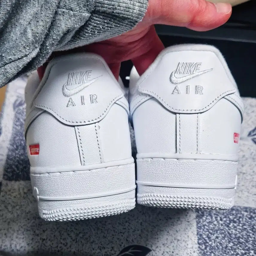 [BUNJANG] Supreme Air Force 1 Low White Sneakers (Size 260) / [새상품] 에어포스 슈프림 260 사이즈 판매