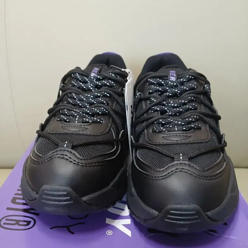 [BUNJANG] Nerdy Sneakers Black 230 / 널디 스니커즈 230 새상품