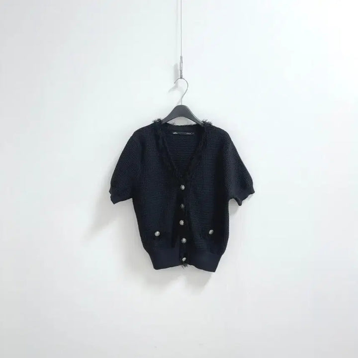 [BUNJANG] Alexis N V-Neck Textured Cardigan / 알렉시스엔 브이넥 텍스쳐 가디건