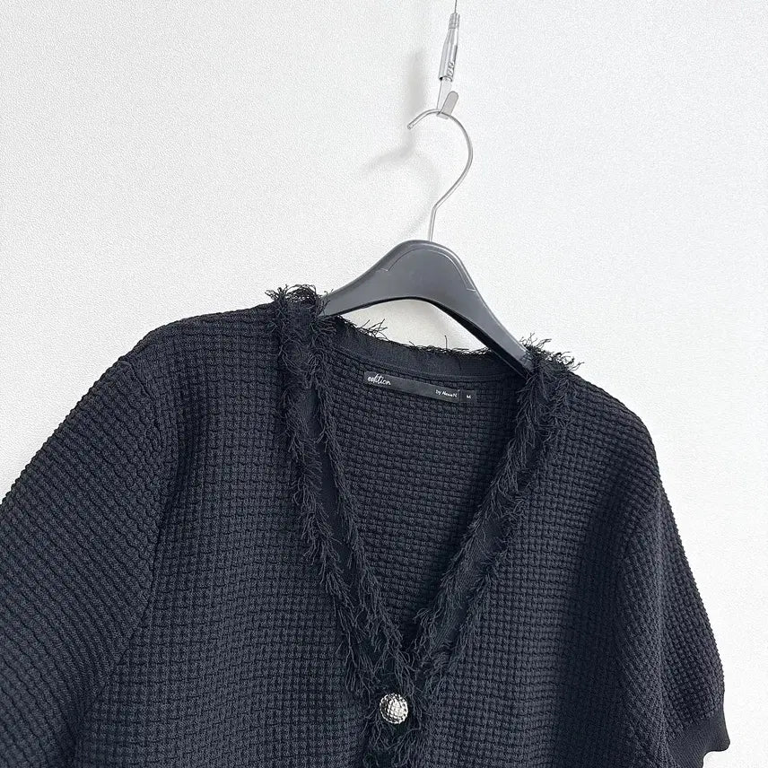 [BUNJANG] Alexis N V-Neck Textured Cardigan / 알렉시스엔 브이넥 텍스쳐 가디건