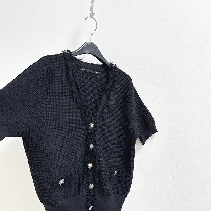 [BUNJANG] Alexis N V-Neck Textured Cardigan / 알렉시스엔 브이넥 텍스쳐 가디건