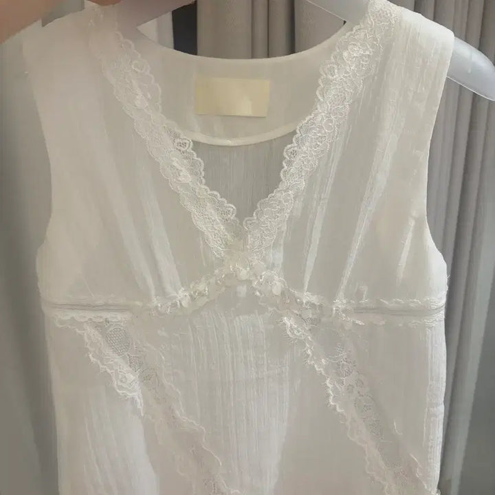 [BUNJANG] Dugistore Sleeveless Top / 듀기스토어 나시 판매합니다