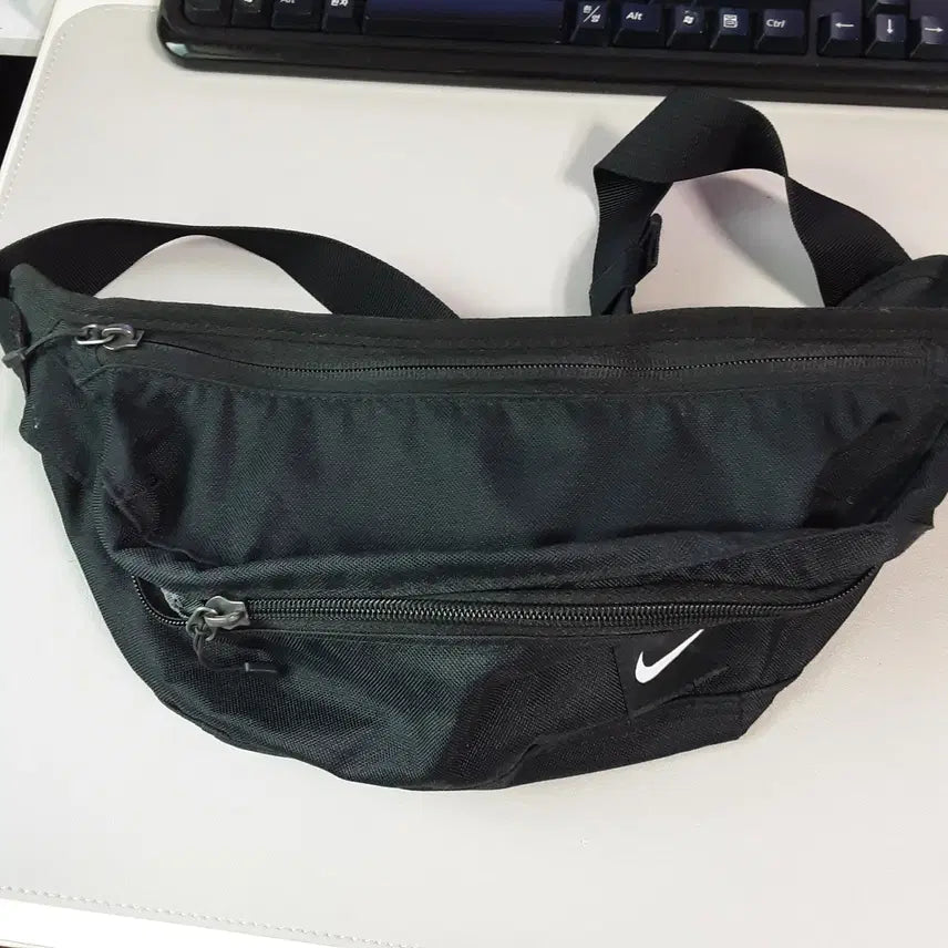 [BUNJANG] Nike Crossbody Bag / 급처) 나이키 가방 크로스백