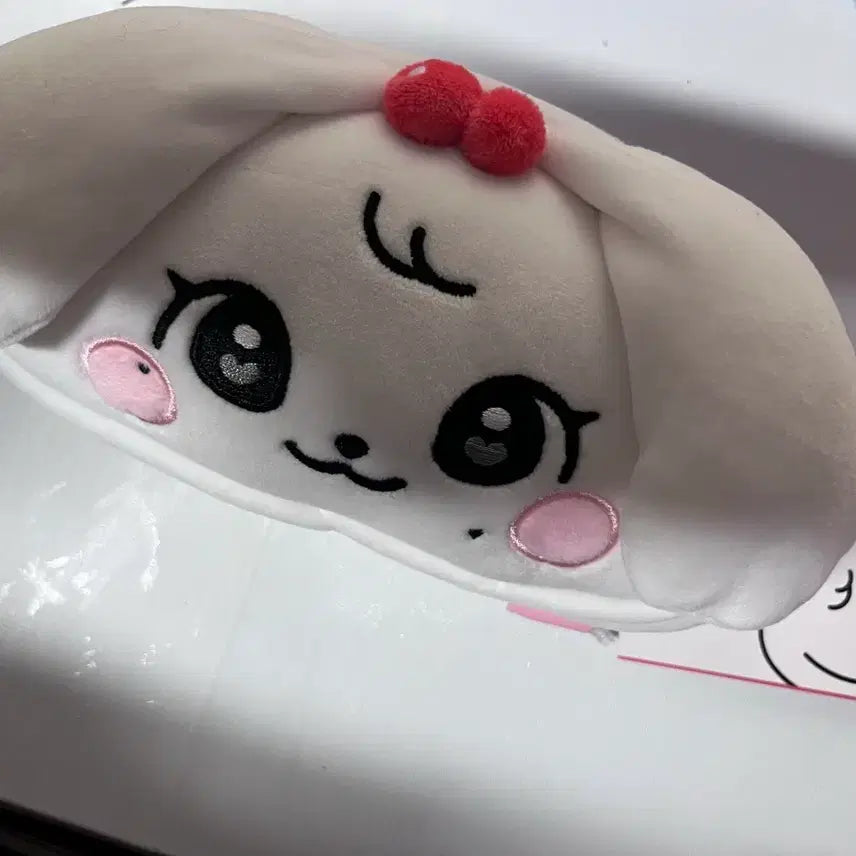 [SOLD OUT] 아이브 미니브 체리 필통