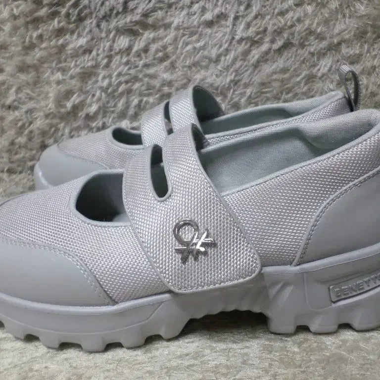 [BUNJANG] Benetton Mary Jane Sneakers Grey / 후루룩구제 240 베네통 메리제인 운동화 스니커즈 그레이 260505