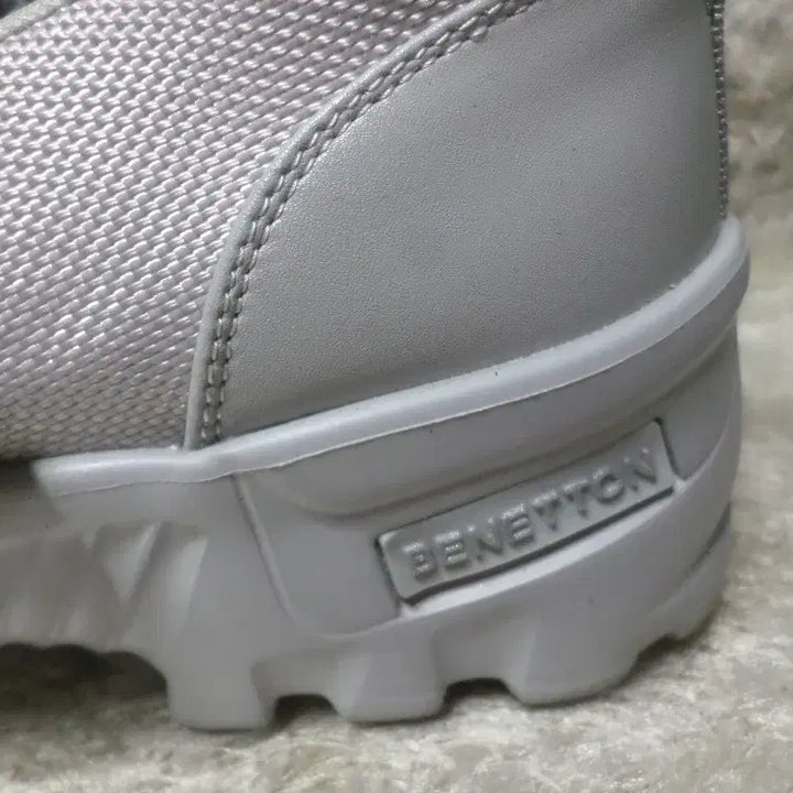 [BUNJANG] Benetton Mary Jane Sneakers Grey / 후루룩구제 240 베네통 메리제인 운동화 스니커즈 그레이 260505