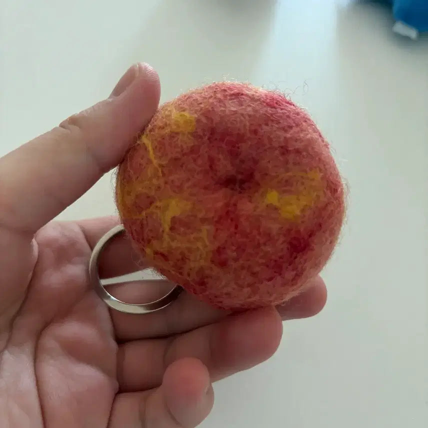 [BUNJANG] Wool Peach Keychain / 양모 납작복숭아 키링