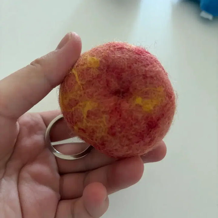 [BUNJANG] Wool Peach Keychain / 양모 납작복숭아 키링