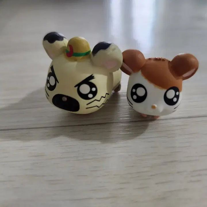 [BUNJANG] Hamtaro Hug Coat Gacha Figure Bundle / 방가방가 햄토리 허그코트 가챠 대장 햄토리 일괄 고전