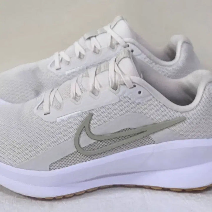[BUNJANG] Nike Downshifter 13 Phantom Neutral Olive Running Shoes / [240] 나이키 다운쉬프터13 팬텀뉴트럴올리브ㅡ단종매물,최저가
