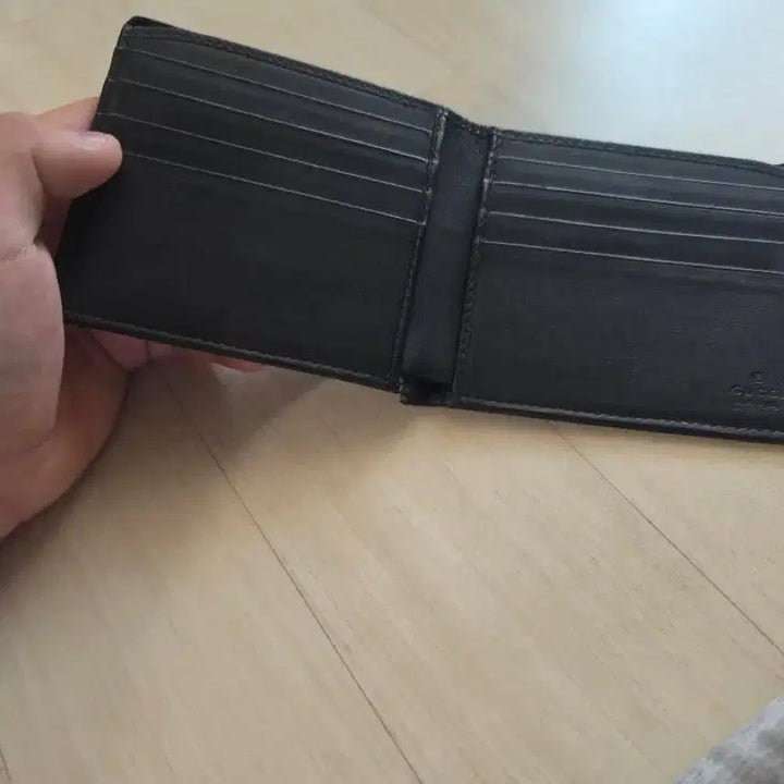 [BUNJANG] Gucci GG Supreme Kingsnake Bi-fold Wallet / 구찌 GG 수프림 킹스네이크 반지갑