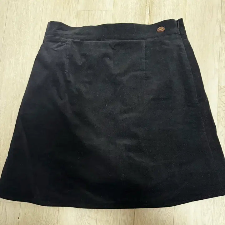 [BUNJANG] Tannat Velvet Suede Skirt (M) / 타낫 벨벳 스웨이드 스커트 새상품 M