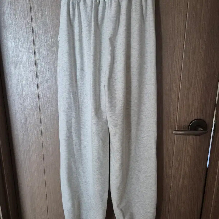 [BUNJANG] Two-Piece Lettering Jogger Pants and Top Set / 트레이닝 조거팬츠+상의세트[새상품]