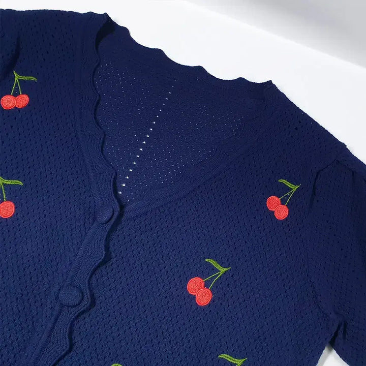 [BUNJANG] FOCUS Cherry Embroidery Navy Knit Cardigan / FOCUS 체리자수 네이비 니트가디건 55-66