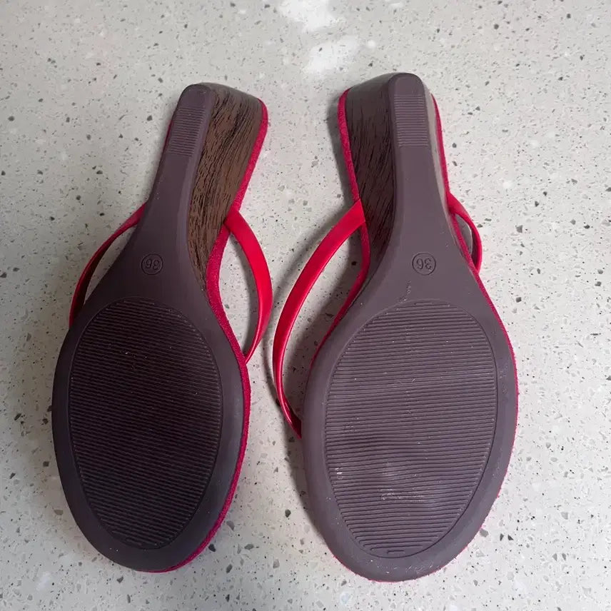 [BUNJANG] Red Suede Flip-Flop Sandals / 레드 스웨이드 쪼리 샌들