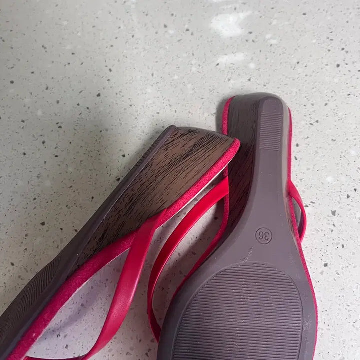 [BUNJANG] Red Suede Flip-Flop Sandals / 레드 스웨이드 쪼리 샌들