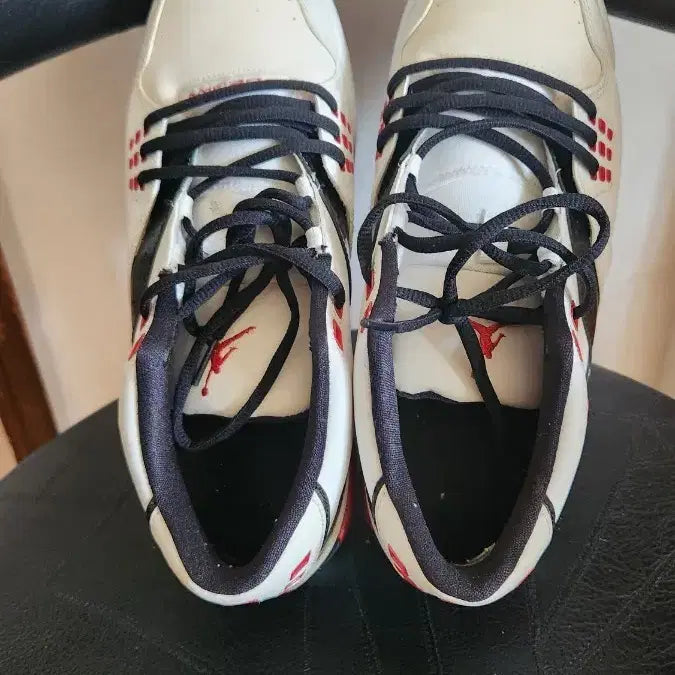 [BUNJANG] Air Jordan White and Red Sneakers / 조던 흰빨 스니커즈 운동화