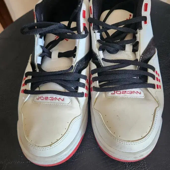 [BUNJANG] Air Jordan White and Red Sneakers / 조던 흰빨 스니커즈 운동화