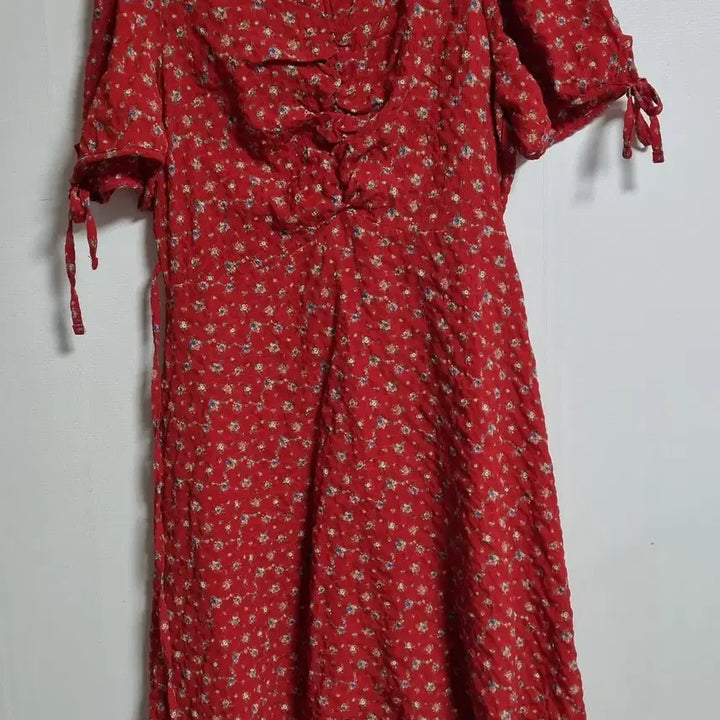 [BUNJANG] Red Floral Short-Sleeve Dress / S (55) HAVE 레드 잔꽃 반팔 원피스