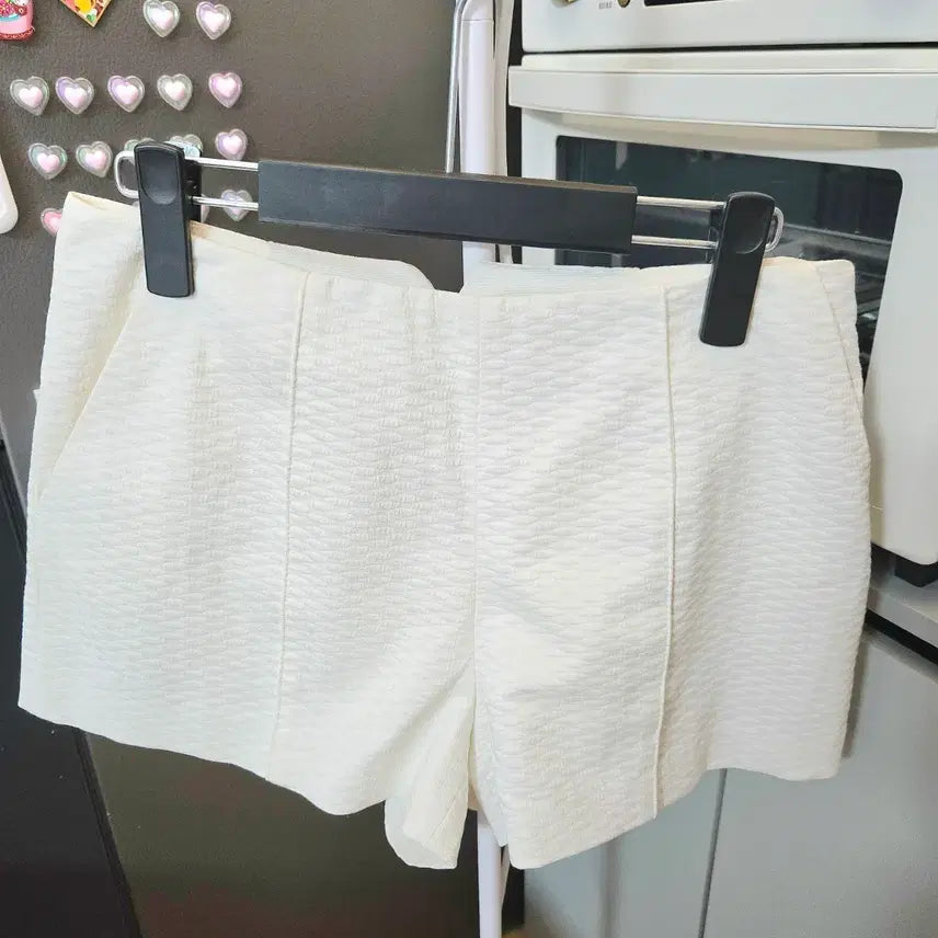 [BUNJANG] Sisley White Shorts / 시슬리 흰색 반바지