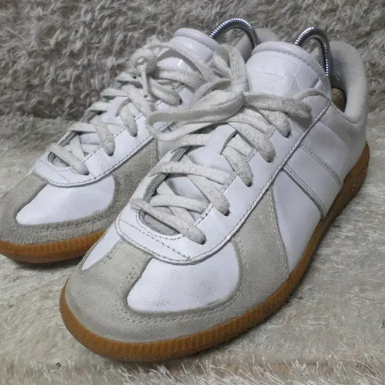 [BUNJANG] Adidas German Army Trainers White Sneakers Size 260 / 후루룩구제 235 아디다스 독일군 화이트 운동화 스니커즈 260505