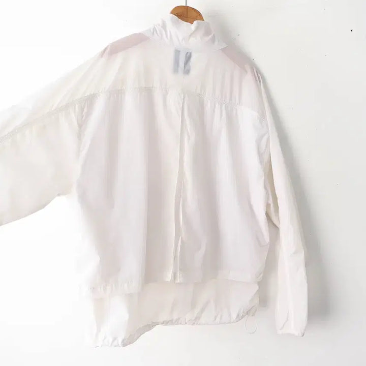 [SOLD OUT] 55/안다르 클리어 페더 윈드자켓