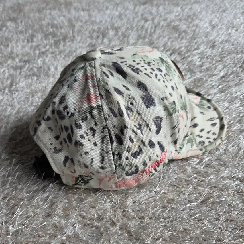 [BUNJANG] WETTLER White Rose Leopard Print Ball Cap / 위테일러 화이트 장미 호피 볼캡