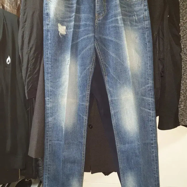 [SOLD OUT] 남성 데미지 워싱 청바지 L사이즈 32~33 새제품 미사용