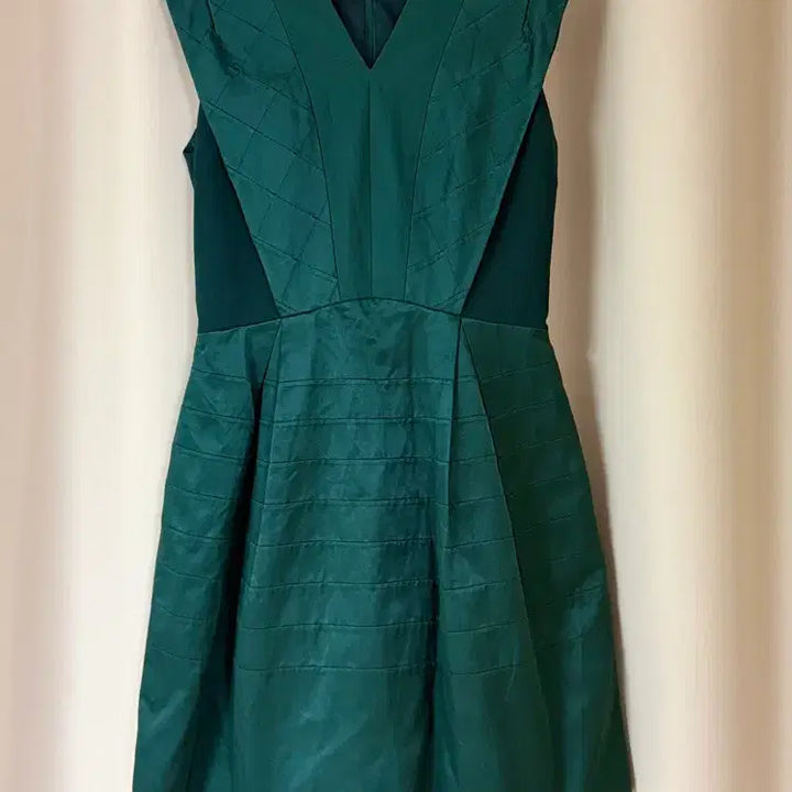 [BUNJANG] DueL Green V-Neck Quilted Dress / 듀엘 원피스