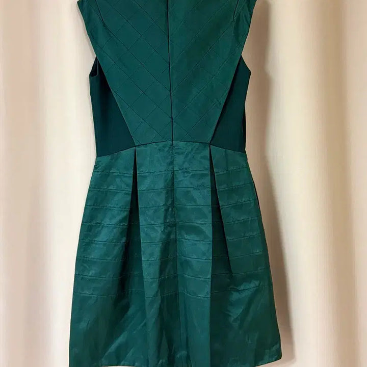 [BUNJANG] DueL Green V-Neck Quilted Dress / 듀엘 원피스