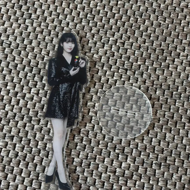 [BUNJANG] IU Pepsi Acrylic Stand Glitter Outfit Version / 아이유 IU 펩시 아크릴 스탠드
