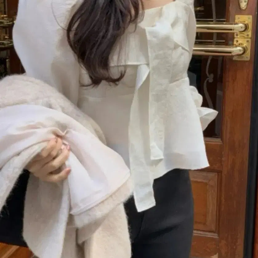 [BUNJANG] Flutter Square Neck Tie Blouse / 플러터 스퀘어넥 타이 블라우스