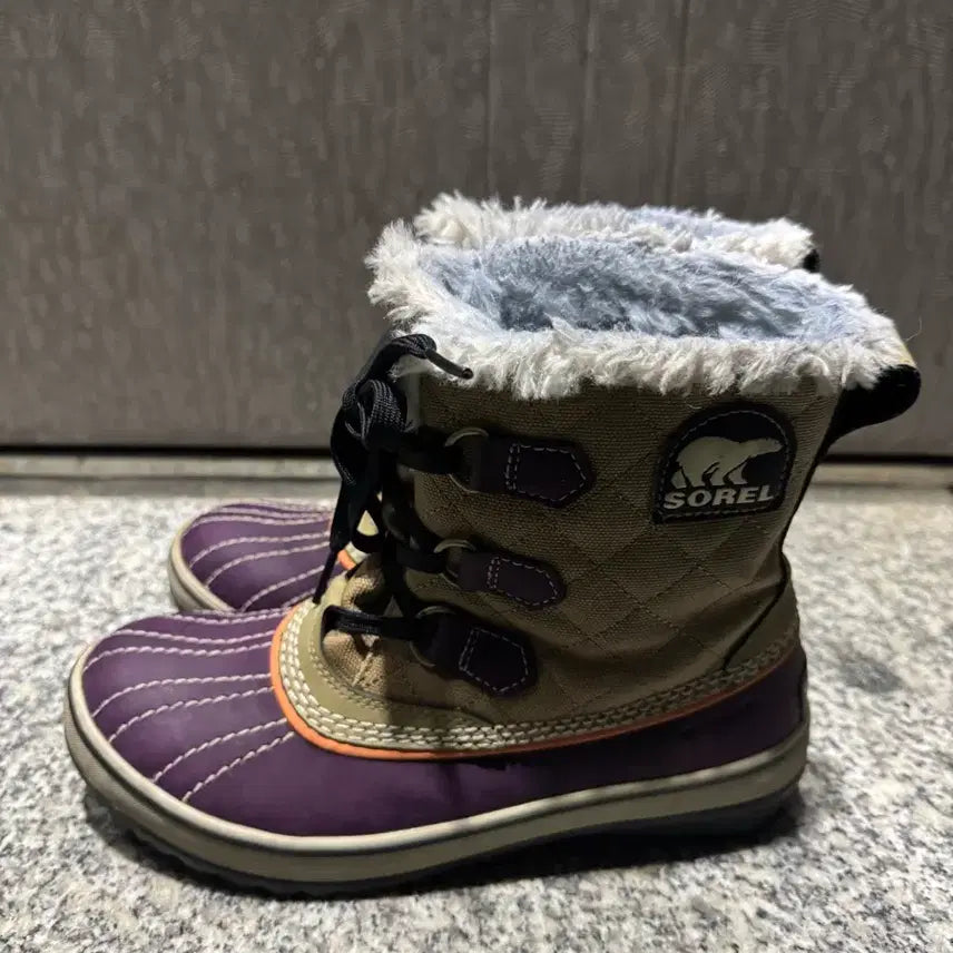 [BUNJANG] Sorel Waterproof Winter Boots with Fleece Lining / 쏘렐 SOREL 방수 240 양털 덕부츠