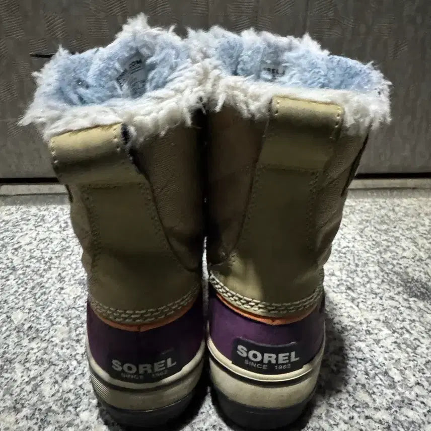[BUNJANG] Sorel Waterproof Winter Boots with Fleece Lining / 쏘렐 SOREL 방수 240 양털 덕부츠