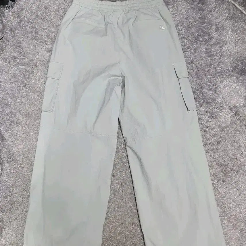 [BUNJANG] MLB New York Yankees Grey Cargo Pants / MLB 카고 바지 뉴욕 양키스 고프코어 와이드 스트링 팬츠 그레이 m