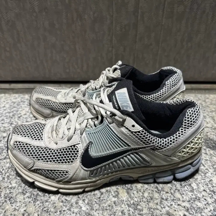 [BUNJANG] Nike Zoom Vomero 5 Size 270 / 나이키 줌 보메로5 사이즈 270