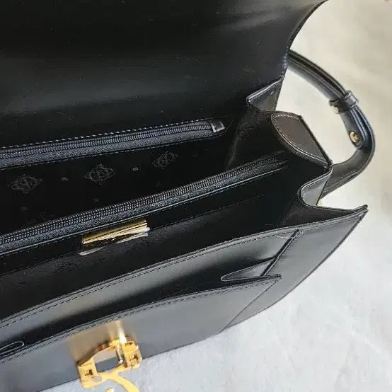 [BUNJANG] Louis Quatorze Black Leather Shoulder Bag / 블랙 가죽 숄더백 / 루이까또즈