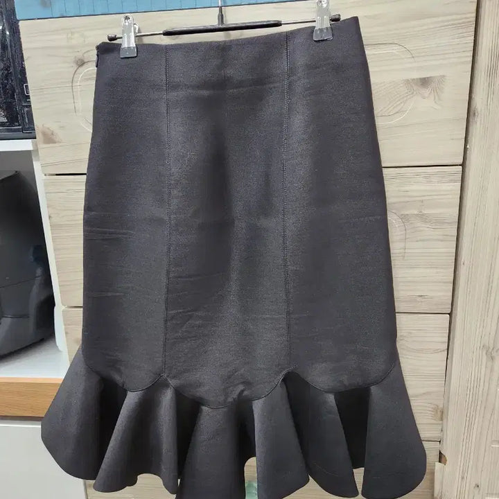 [BUNJANG] MICHAA Black Frill Midi Skirt / 미샤 MICHAA 검정색 프릴 미디 스커트