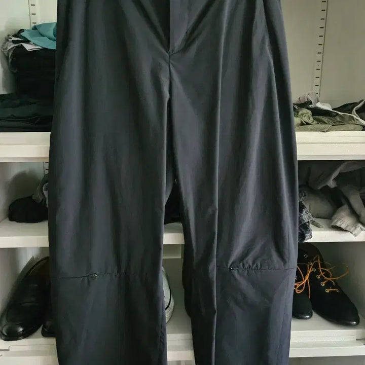[BUNJANG] Amomento Curved Pants (M Size) / 아모멘토 커브드 팬츠 m사이즈