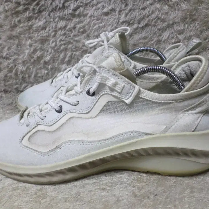 [BUNJANG] Ecco ST.360 Sneakers / 후루룩구제 255 에코 ecco st.360 운동화 스니커즈 260505