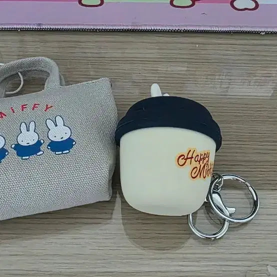 [BUNJANG] Miffy Bag and Milk Keychain Set / 미피 가방 + 우유 키링 세트 판매합니다