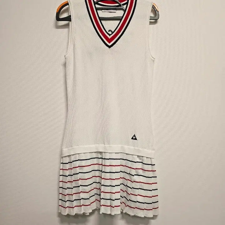 [BUNJANG] Le Coq Sportif White Knit Pleated Dress / 르꼬끄 화이트 니트 플리츠 원피스