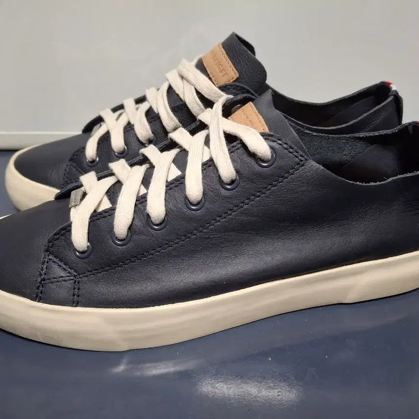 [BUNJANG] Tommy Hilfiger Leather Sneakers Navy 270mm / 타미 힐피거 가죽 스니커즈 270mm
