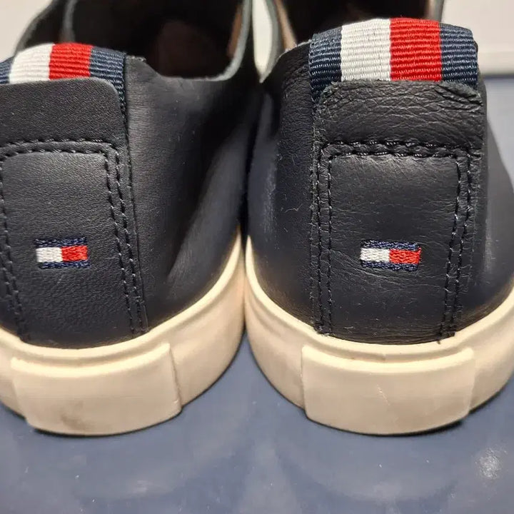 [BUNJANG] Tommy Hilfiger Leather Sneakers Navy 270mm / 타미 힐피거 가죽 스니커즈 270mm