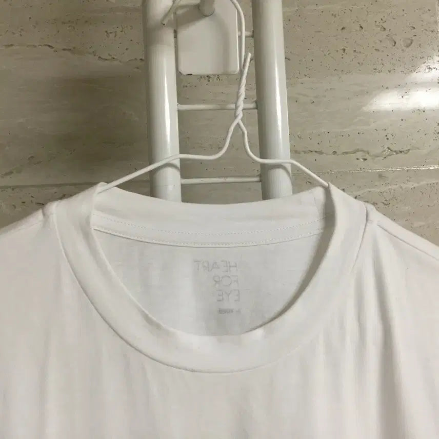 [BUNJANG] KUHO Heart Embroidery Short-Sleeve T-Shirt / KUHO 구호 24 하트자수 반팔 티셔츠 S