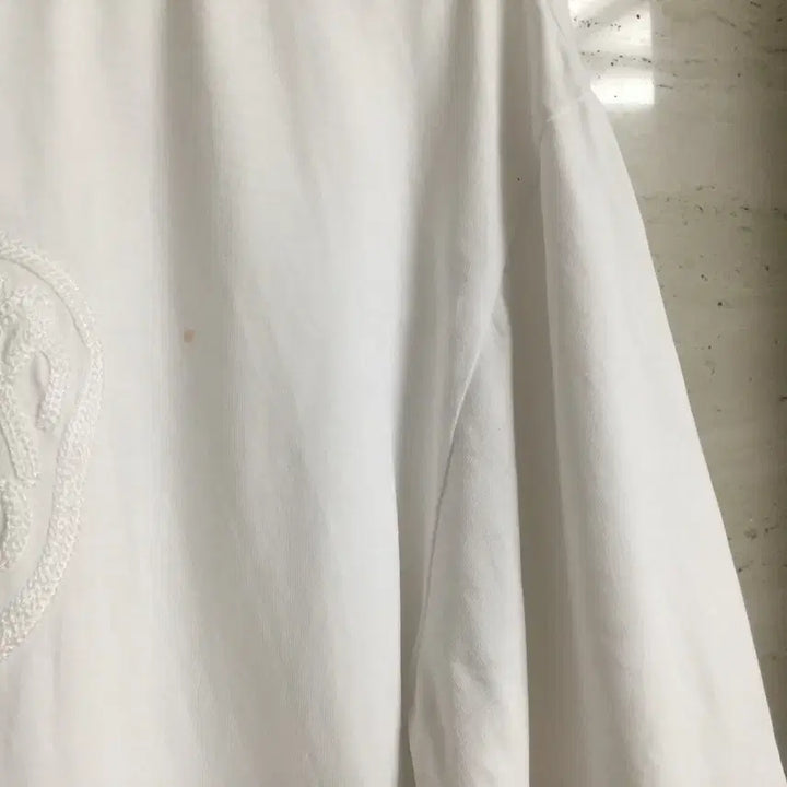 [BUNJANG] KUHO Heart Embroidery Short-Sleeve T-Shirt / KUHO 구호 24 하트자수 반팔 티셔츠 S