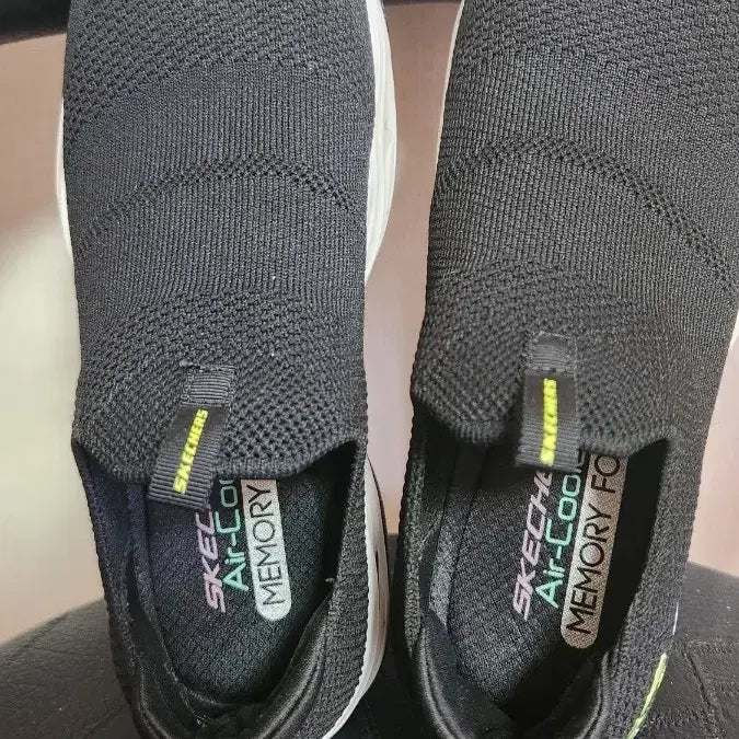 [BUNJANG] Skechers GoWalk Black Slip-On / 스케쳐스 고워크 블랙 슬립온