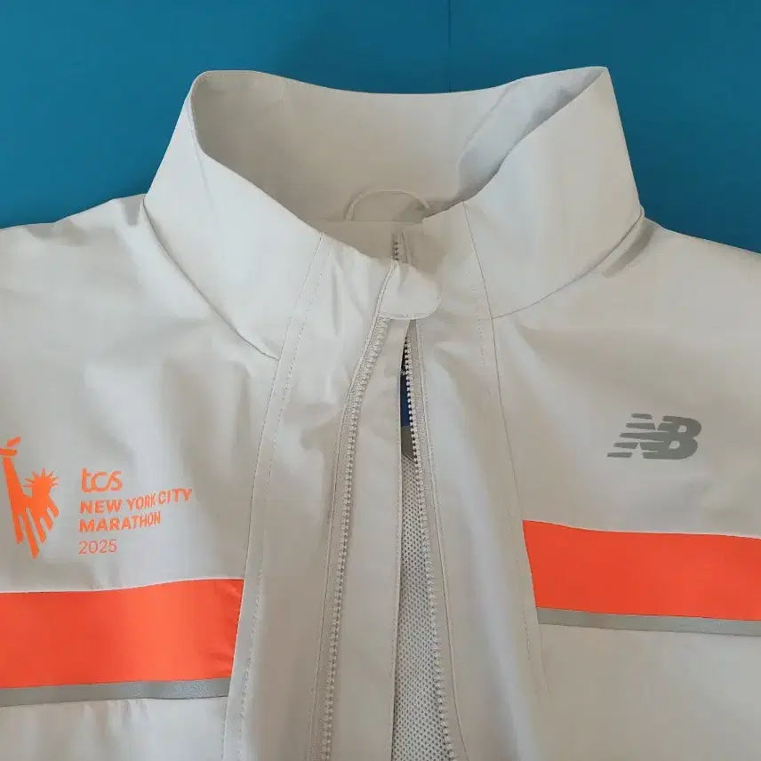 [BUNJANG] New Balance New York Marathon Limited Edition Wind Jacket (Size L) / 새제품 뉴발란스 뉴욕 마라톤 리미티드 에디션 윈드재킷