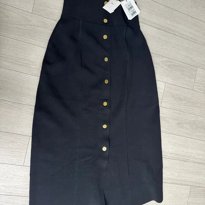 [BUNJANG] Sandro Rescue Black Skirt Gold Button Size 43 / 레스큐 골드버튼 블랙 스커트 43(산드로)